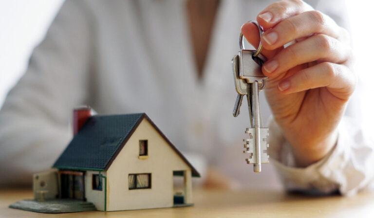 Are there any legal requirements when selling to cash buyers?